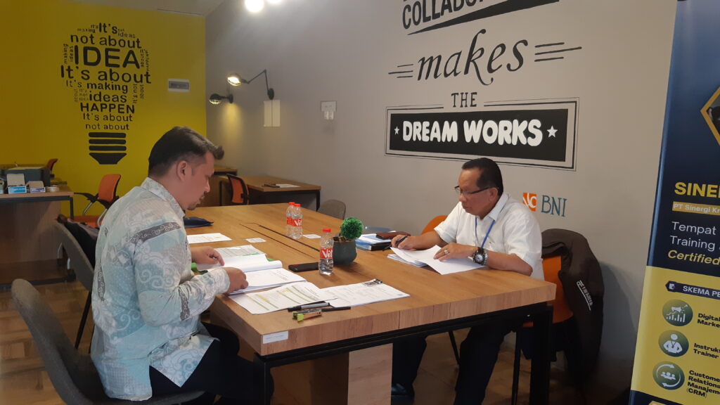 Sertifikasi Training of Trainer BNSP untuk Meningkatkan Kemampuan Mengajar Profesional